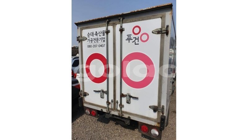 Big with watermark kia carens bengo province import dubai 7876