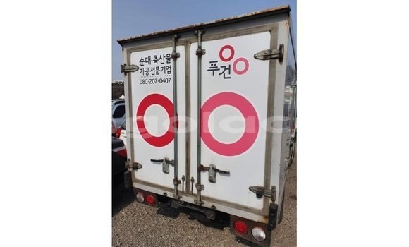 Comprar Importar Kia Carens Branco Carro em Import - Dubai em Bengo Province Comprar Importar Kia Carens Branco Carro em Import - Dubai em Bengo Province