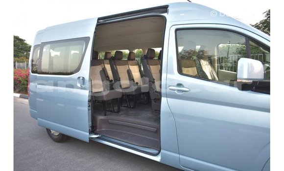 Buy Import Toyota Hiace Blue Car in Import - Dubai in Bengo Province Buy Import Toyota Hiace Blue Car in Import - Dubai in Bengo Province