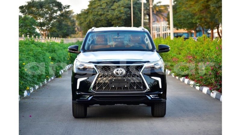 Big with watermark toyota fortuner bengo province import dubai 7879
