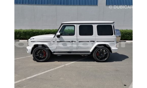 Comprar Importar Mercedes-Benz 190 Branco Carro em Import - Dubai em Bengo Province Comprar Importar Mercedes-Benz 190 Branco Carro em Import - Dubai em Bengo Province