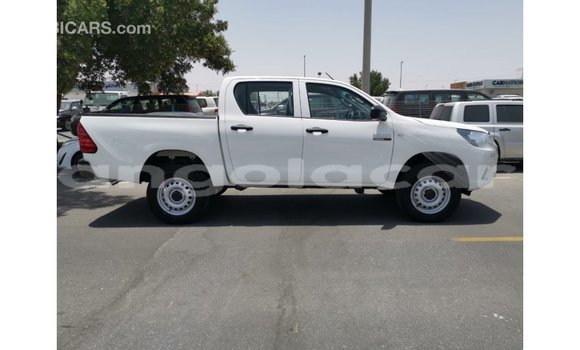 Acheter Import Voiture Toyota Hilux Blanc à Import - Dubai, Province de Bengo Acheter Import Voiture Toyota Hilux Blanc à Import - Dubai, Province de Bengo