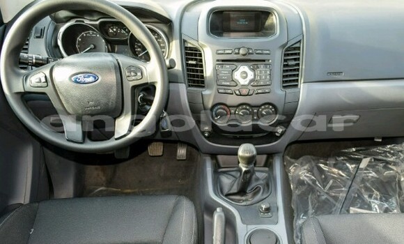 Comprar Novo Ford Ranger Vermelho Carro em Luanda em Luanda Province Comprar Novo Ford Ranger Vermelho Carro em Luanda em Luanda Province