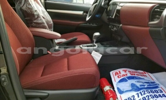 Comprar Novo Toyota Hilux Preto Carro em Luanda em Luanda Province Comprar Novo Toyota Hilux Preto Carro em Luanda em Luanda Province