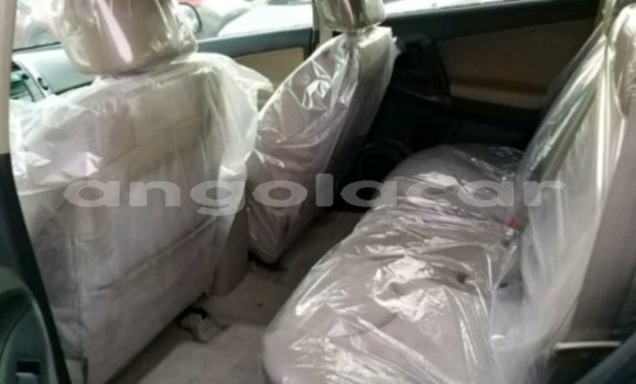Comprar Usado Toyota RAV4 Outro Carro em Luanda em Luanda Province Comprar Usado Toyota RAV4 Outro Carro em Luanda em Luanda Province