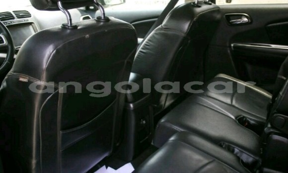 Comprar Novo Dodge Journey Branco Carro em Luanda em Luanda Province Comprar Novo Dodge Journey Branco Carro em Luanda em Luanda Province