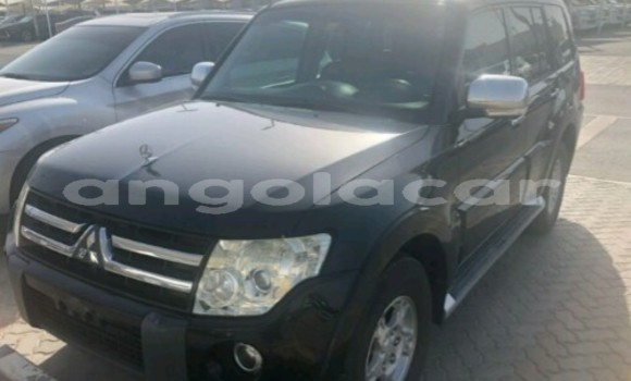 Buy Used Mitsubishi Pajero Black Car in Luanda in Luanda Province Buy Used Mitsubishi Pajero Black Car in Luanda in Luanda Province