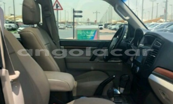 Buy Used Mitsubishi Pajero Black Car in Luanda in Luanda Province Buy Used Mitsubishi Pajero Black Car in Luanda in Luanda Province