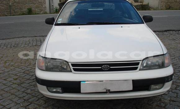 Acheter Occasion Voiture Toyota Carina Blanc à Luanda, Province de Luanda Acheter Occasion Voiture Toyota Carina Blanc à Luanda, Province de Luanda