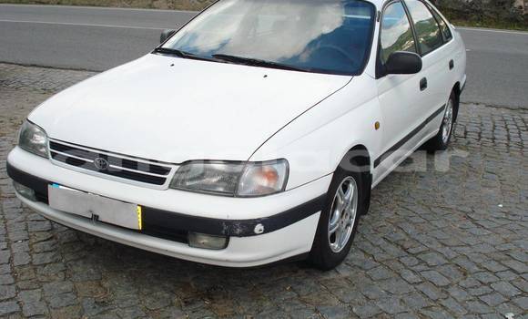 Acheter Occasion Voiture Toyota Carina Blanc à Luanda, Province de Luanda Acheter Occasion Voiture Toyota Carina Blanc à Luanda, Province de Luanda