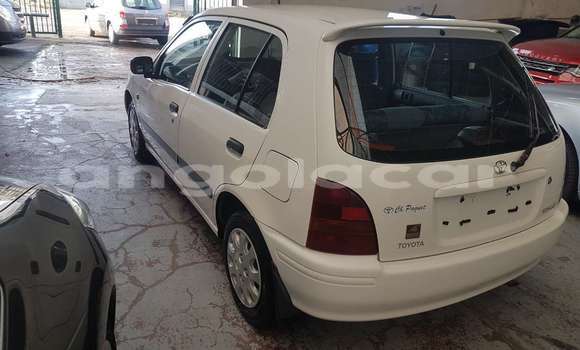 Acheter Occasion Voiture Toyota Starlet Blanc à Luanda, Province de Luanda Acheter Occasion Voiture Toyota Starlet Blanc à Luanda, Province de Luanda