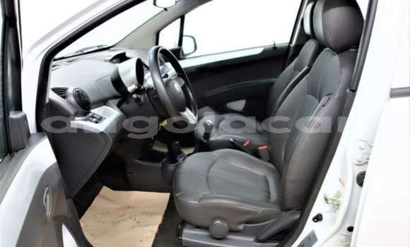 Comprar Novo Chevrolet spark Branco Carro em Luanda em Luanda Province Comprar Novo Chevrolet spark Branco Carro em Luanda em Luanda Province
