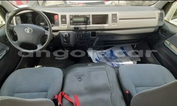 Comprar Novo Toyota Hiace Branco Carro em Luanda em Luanda Province Comprar Novo Toyota Hiace Branco Carro em Luanda em Luanda Province