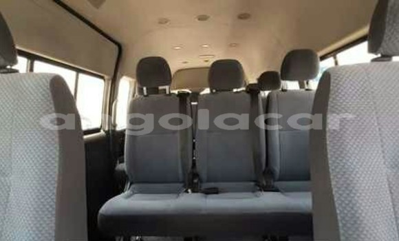Comprar Novo Toyota Hiace Branco Carro em Luanda em Luanda Province Comprar Novo Toyota Hiace Branco Carro em Luanda em Luanda Province