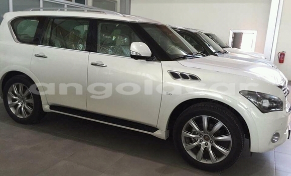 Comprar Usado Infiniti QX80 Branco Carro em Luanda em Luanda Province
