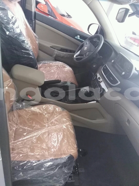 Big with watermark hyundai tucson moxico luena 5918