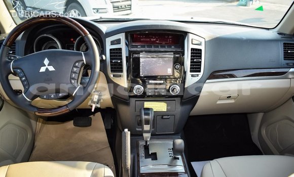 Comprar Novo Mitsubishi Pajero Branco Carro em Import - Dubai em Bengo Province Comprar Novo Mitsubishi Pajero Branco Carro em Import - Dubai em Bengo Province