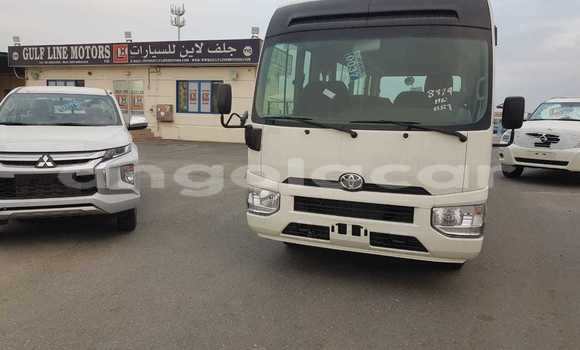 Comprar Novo Toyota Coaster Branco Carro em Import - Dubai em Bengo Province Comprar Novo Toyota Coaster Branco Carro em Import - Dubai em Bengo Province