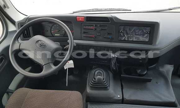 Comprar Novo Toyota Coaster Branco Carro em Import - Dubai em Bengo Province Comprar Novo Toyota Coaster Branco Carro em Import - Dubai em Bengo Province