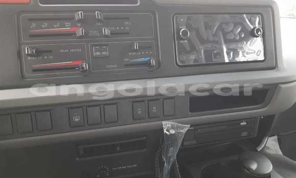 Comprar Novo Toyota Coaster Branco Carro em Import - Dubai em Bengo Province Comprar Novo Toyota Coaster Branco Carro em Import - Dubai em Bengo Province