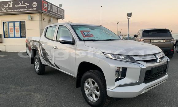 Comprar Novo Mitsubishi L200 Branco Carro em Import - Dubai em Bengo Province Comprar Novo Mitsubishi L200 Branco Carro em Import - Dubai em Bengo Province