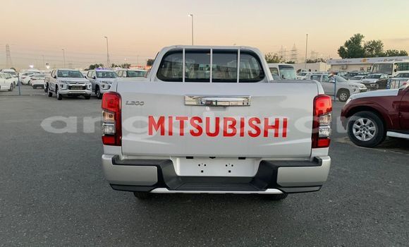 Comprar Novo Mitsubishi L200 Branco Carro em Import - Dubai em Bengo Province Comprar Novo Mitsubishi L200 Branco Carro em Import - Dubai em Bengo Province