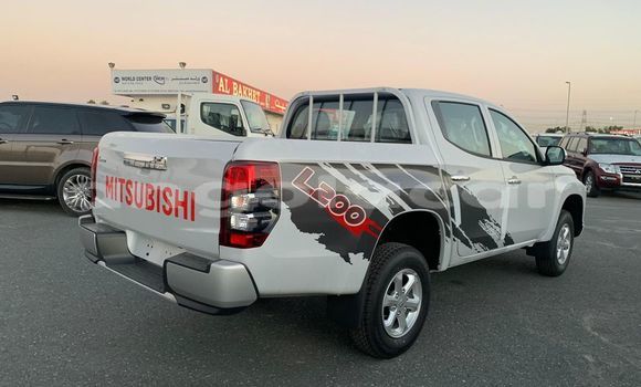 Comprar Novo Mitsubishi L200 Branco Carro em Import - Dubai em Bengo Province Comprar Novo Mitsubishi L200 Branco Carro em Import - Dubai em Bengo Province