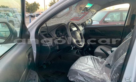 Comprar Novo Mitsubishi L200 Branco Carro em Import - Dubai em Bengo Province Comprar Novo Mitsubishi L200 Branco Carro em Import - Dubai em Bengo Province