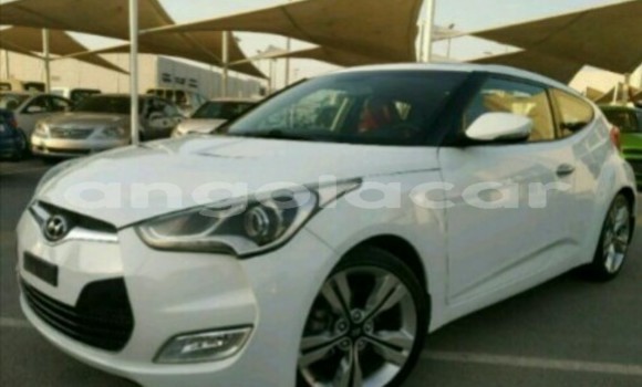 Buy Used Hyundai Veloster White Car in Luanda in Luanda Province Buy Used Hyundai Veloster White Car in Luanda in Luanda Province