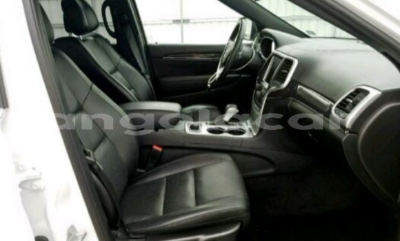 Comprar Usado Jeep Grand Cherokee Branco Carro em Luanda em Luanda Province Comprar Usado Jeep Grand Cherokee Branco Carro em Luanda em Luanda Province