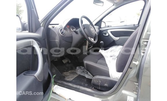 Comprar Importar Renault Duster Verde Carro em Import - Dubai em Bengo Province Comprar Importar Renault Duster Verde Carro em Import - Dubai em Bengo Province