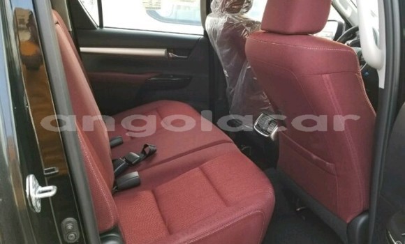 Comprar Novo Toyota Hilux Preto Carro em Luanda em Luanda Province Comprar Novo Toyota Hilux Preto Carro em Luanda em Luanda Province