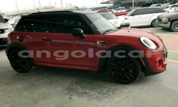 Acheter Occasion Voiture MINI Cooper Rouge à Luanda, Province de Luanda Acheter Occasion Voiture MINI Cooper Rouge à Luanda, Province de Luanda