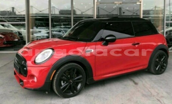 Acheter Occasion Voiture MINI Cooper Rouge à Luanda, Province de Luanda Acheter Occasion Voiture MINI Cooper Rouge à Luanda, Province de Luanda