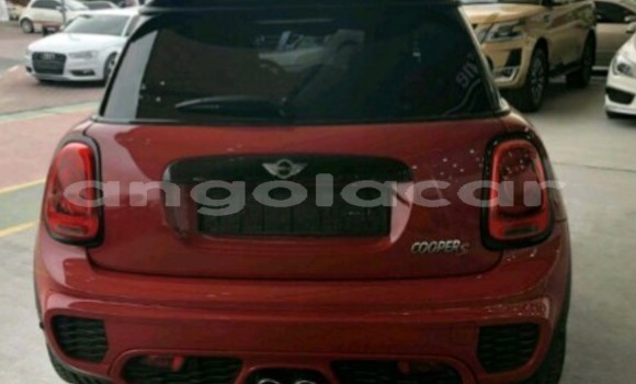 Acheter Occasion Voiture MINI Cooper Rouge à Luanda, Province de Luanda Acheter Occasion Voiture MINI Cooper Rouge à Luanda, Province de Luanda