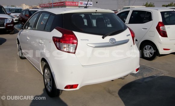 Comprar Importar Toyota Yaris Branco Carro em Import - Dubai em Bengo Province Comprar Importar Toyota Yaris Branco Carro em Import - Dubai em Bengo Province