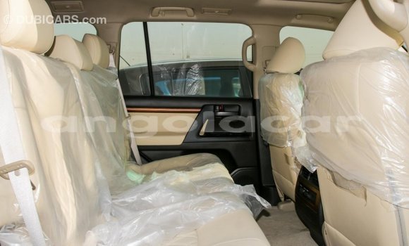 Comprar Importar Toyota Land Cruiser Outro Carro em Import - Dubai em Bengo Province Comprar Importar Toyota Land Cruiser Outro Carro em Import - Dubai em Bengo Province