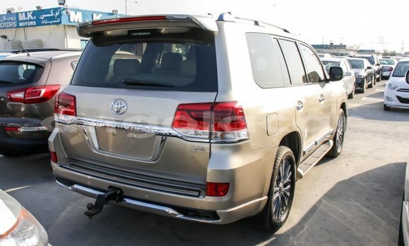 Comprar Importar Toyota Land Cruiser Outro Carro em Import - Dubai em Bengo Province Comprar Importar Toyota Land Cruiser Outro Carro em Import - Dubai em Bengo Province