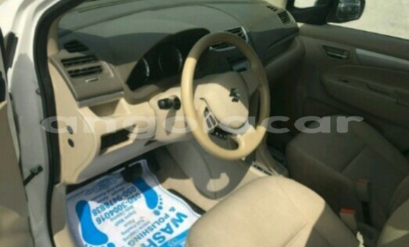 Comprar Novo Suzuki Ertiga Branco Carro em Luanda em Luanda Province Comprar Novo Suzuki Ertiga Branco Carro em Luanda em Luanda Province