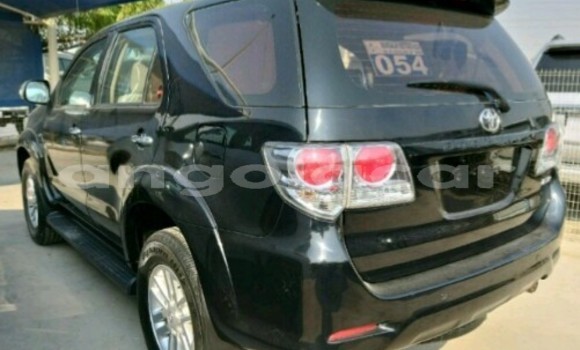 Comprar Novo Toyota Fortuner Preto Carro em Luanda em Luanda Province Comprar Novo Toyota Fortuner Preto Carro em Luanda em Luanda Province