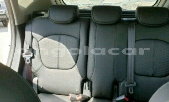 Acheter Neuf Voiture Renault Duster Blanc à Luanda, Province de Luanda Acheter Neuf Voiture Renault Duster Blanc à Luanda, Province de Luanda