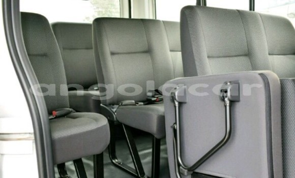 Comprar Novo Toyota Hiace Branco Carro em Luanda em Luanda Province Comprar Novo Toyota Hiace Branco Carro em Luanda em Luanda Province