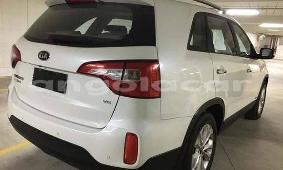 Comprar Usado Kia Sorento Branco Carro em Luena em Moxico Comprar Usado Kia Sorento Branco Carro em Luena em Moxico