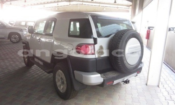 Acheter Neuf Voiture Toyota FJ Cruiser Blanc à Luena, Moxico Acheter Neuf Voiture Toyota FJ Cruiser Blanc à Luena, Moxico