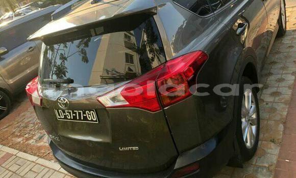 Acheter Occasion Voiture Toyota RAV4 Noir à Luanda, Province de Luanda Acheter Occasion Voiture Toyota RAV4 Noir à Luanda, Province de Luanda