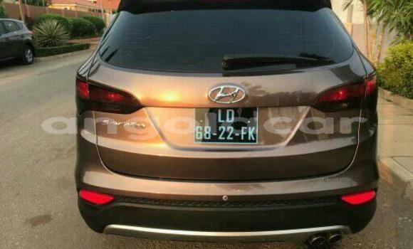 Acheter Occasion Voiture Hyundai Santa Fe Noir à Luanda, Province de Luanda Acheter Occasion Voiture Hyundai Santa Fe Noir à Luanda, Province de Luanda