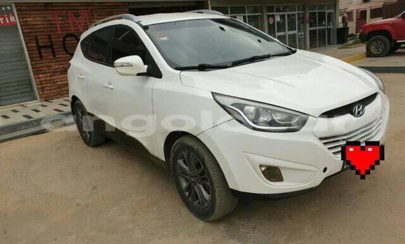 Acheter Occasion Voiture Hyundai Tucson Blanc à Luanda, Province de Luanda Acheter Occasion Voiture Hyundai Tucson Blanc à Luanda, Province de Luanda