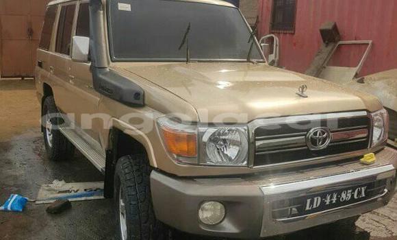 Acheter Occasion Voiture Toyota Land Cruiser Marron à Luanda, Province de Luanda Acheter Occasion Voiture Toyota Land Cruiser Marron à Luanda, Province de Luanda