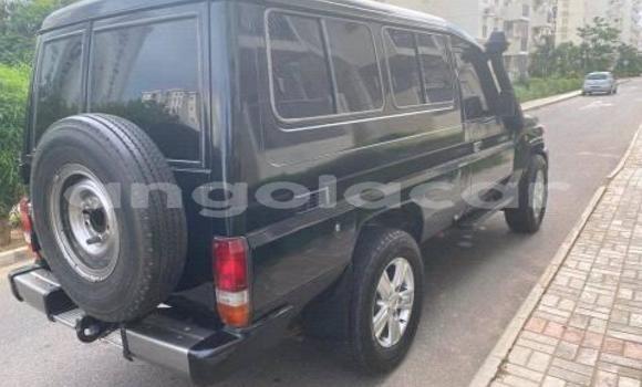 Acheter Occasion Voiture Toyota Land Cruiser Noir à Luanda, Province de Luanda Acheter Occasion Voiture Toyota Land Cruiser Noir à Luanda, Province de Luanda