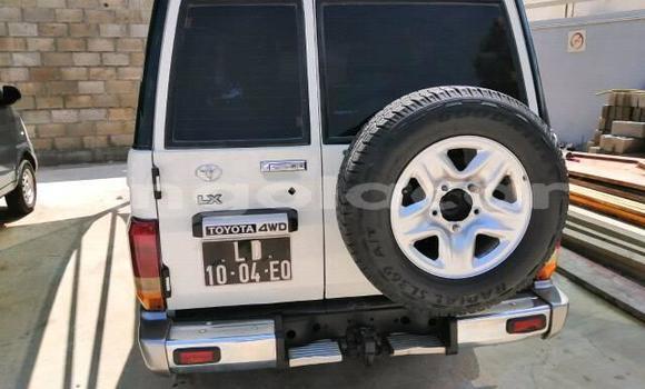 Acheter Occasion Voiture Toyota Land Cruiser Gris à Luanda, Province de Luanda Acheter Occasion Voiture Toyota Land Cruiser Gris à Luanda, Province de Luanda
